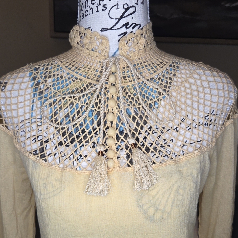 NWT Free People On the Island Crochet Neckline Yoke Blouse - Size XS - Picture 5 of 9